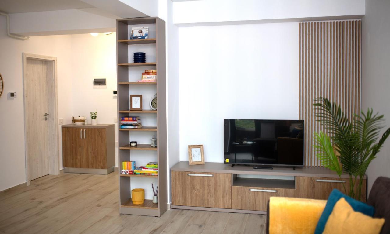 'Just Like Home' Apartment - With Private Parking Place Galac Kültér fotó