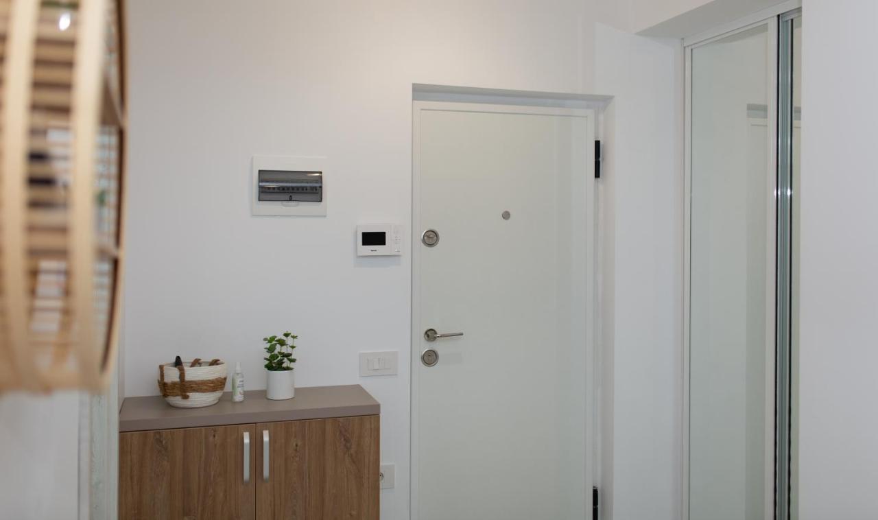 'Just Like Home' Apartment - With Private Parking Place Galac Kültér fotó