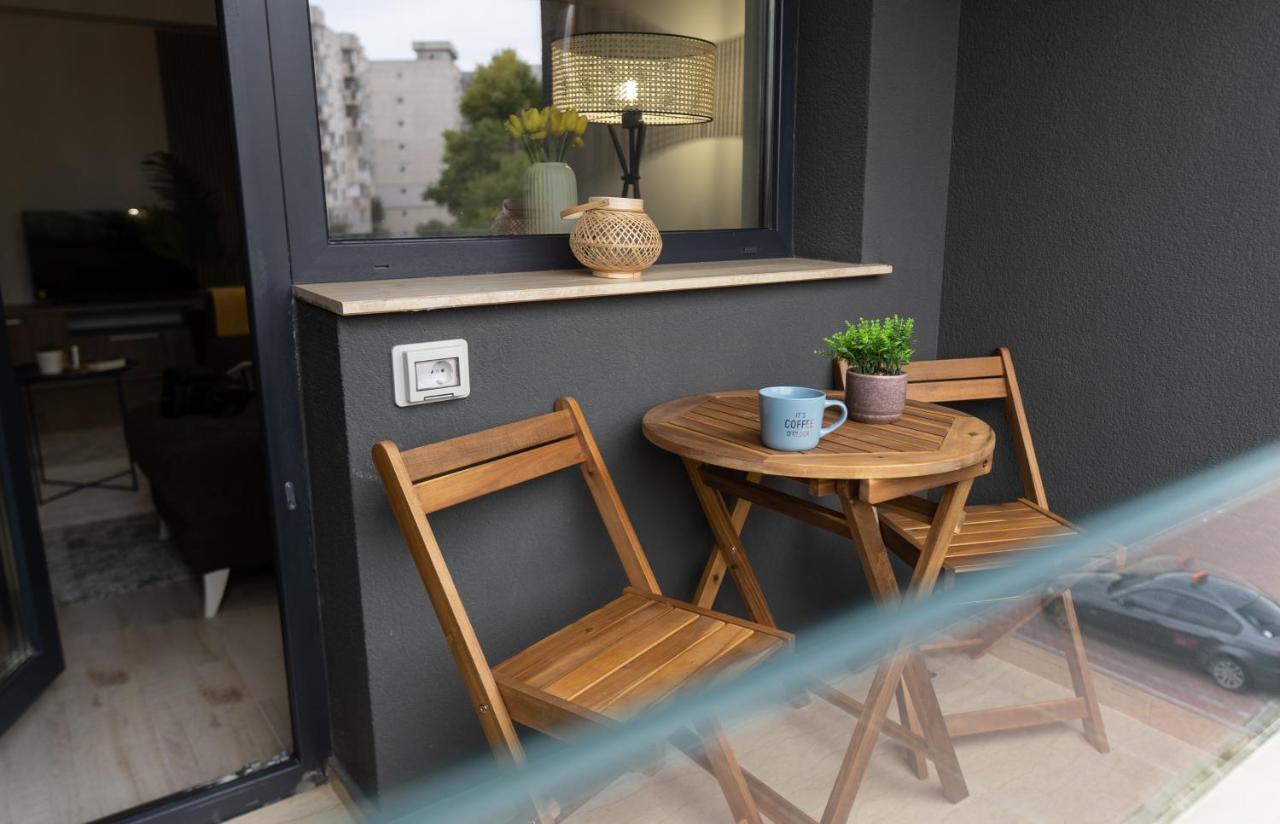'Just Like Home' Apartment - With Private Parking Place Galac Kültér fotó